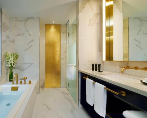 Imagen general del Hanza Tower GOLD - 24 Jacuzzi & Sauna & Pool. Foto 3