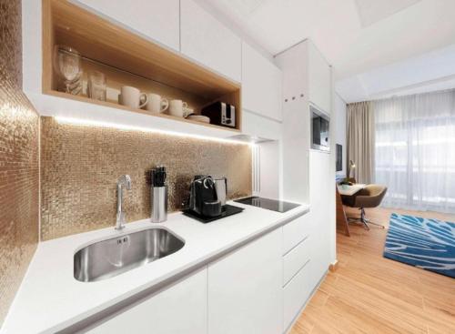 Imagen general del Hanza Tower SkyLUX Jacuzzi Sauna Pool. Foto 16