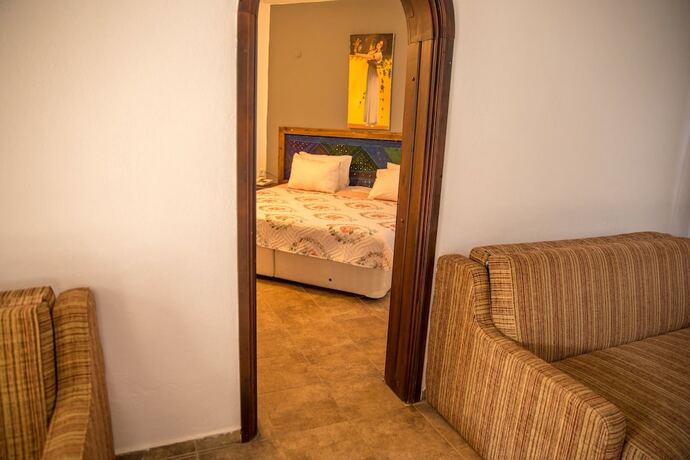 Imagen de la habitación del Hanzara Hotel. Foto 18