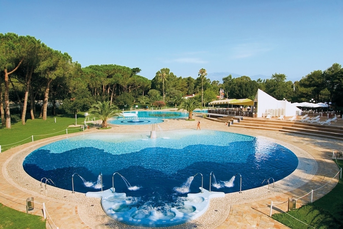 Imagen de la piscina del Happy Camp in Camping Baia Domizia. Foto 17