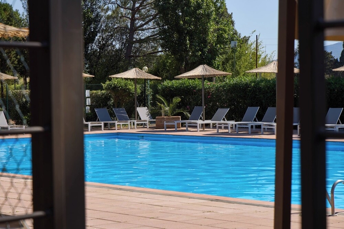 Imagen de la piscina del Happy Camp in Costa D\'Argento Camping. Foto 11