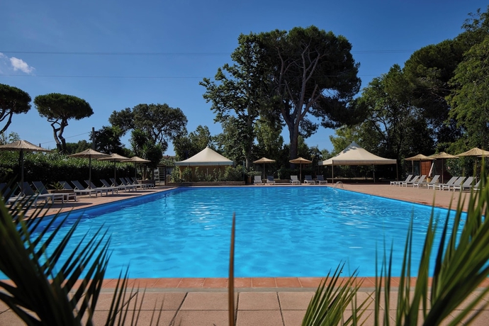 Imagen de la piscina del Happy Camp in Costa D\'Argento Camping. Foto 12