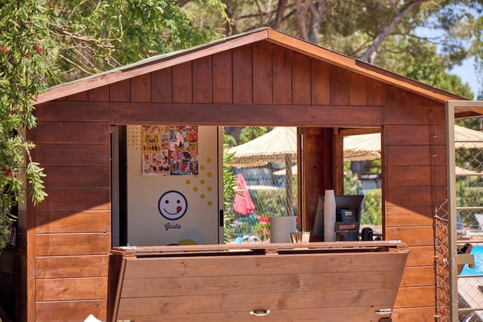 Imagen de la piscina del Happy Camp in Costa D\'Argento Camping. Foto 15
