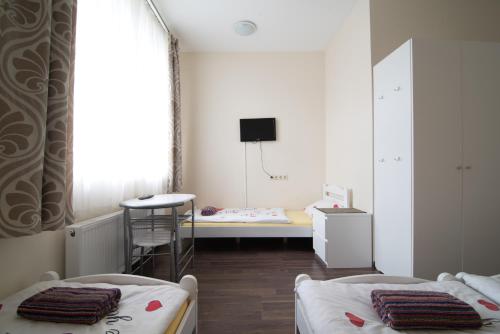 Imagen de la habitación del Happy Hotel. Foto 6