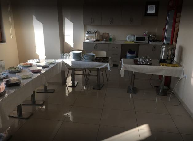 Imagen del bar/restaurante del Harakani Hotel. Foto 3