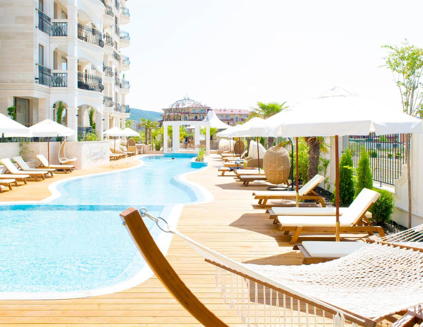 Imagen general del Harmony Suites Saint Vlas. Foto 10