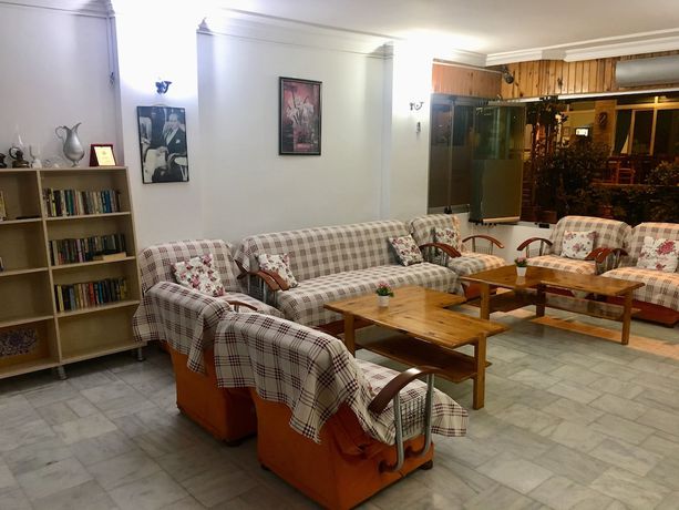 Imagen de los interiores del Harvest Hotel. Foto 17