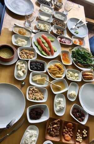 Imagen del bar/restaurante del Harvest Hotel. Foto 2