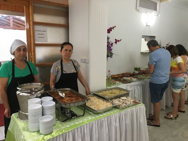 Imagen del bar/restaurante del Harvest Hotel. Foto 4