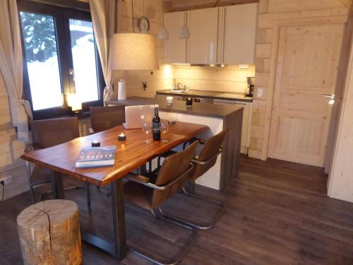 Imagen de la habitación del Harz - Blockhaus, 4 und 5 Sterne Blockh&auml;user, Sauna und Kamin. Foto 4