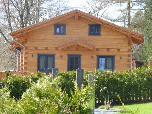 Imagen de la habitación del Harz - Blockhaus, 4 und 5 Sterne Blockh&auml;user, Sauna und Kamin. Foto 8
