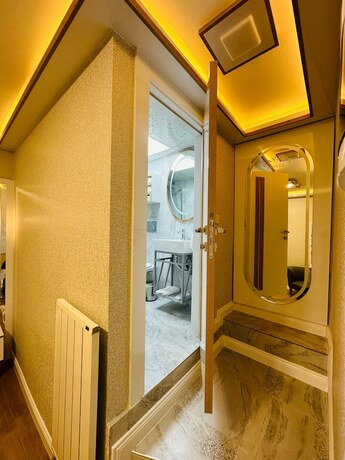 Imagen de la habitación del Havana Hotel Suites Taksim. Foto 15