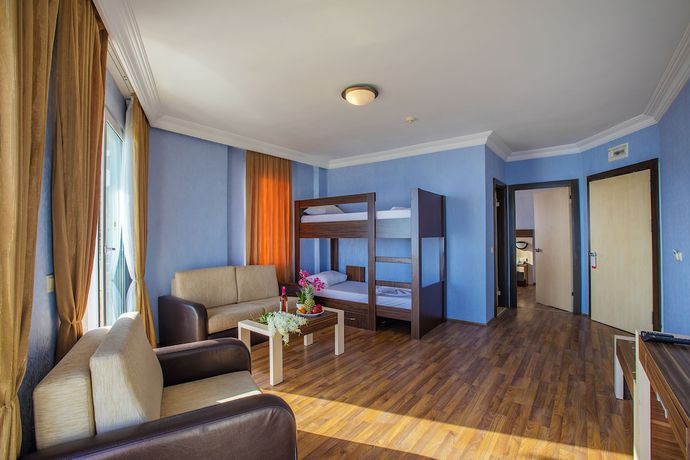 Imagen de la habitación del Hawaii Suite Beach Hotel. Foto 7