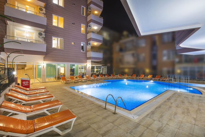 Imagen de la piscina del Hawaii Suite Beach Hotel. Foto 13