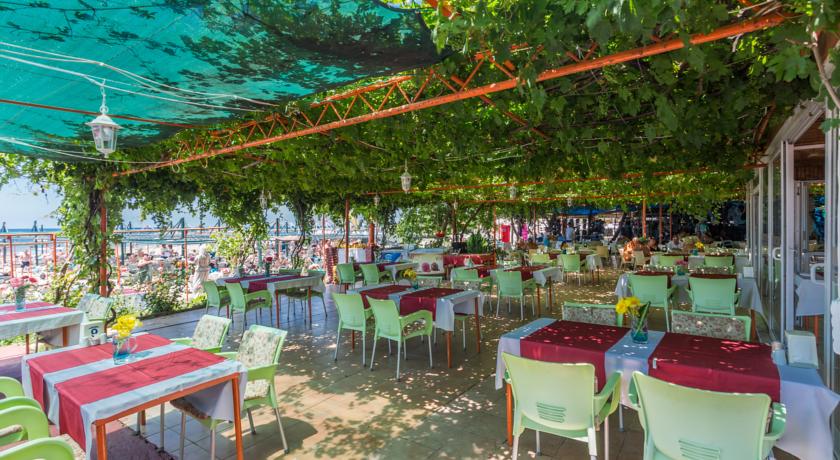 Imagen del bar/restaurante del Heaven Beach Apart. Foto 8