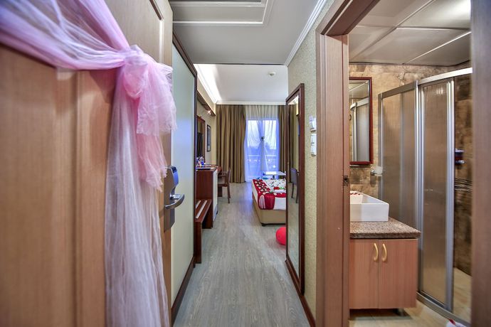Imagen de la habitación del Hedef Beyt Hotel Resort and Spa. Foto 5