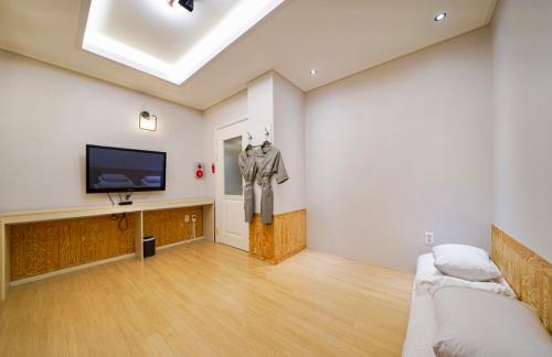 Imagen de la habitación del Heimish Hotel. Foto 18