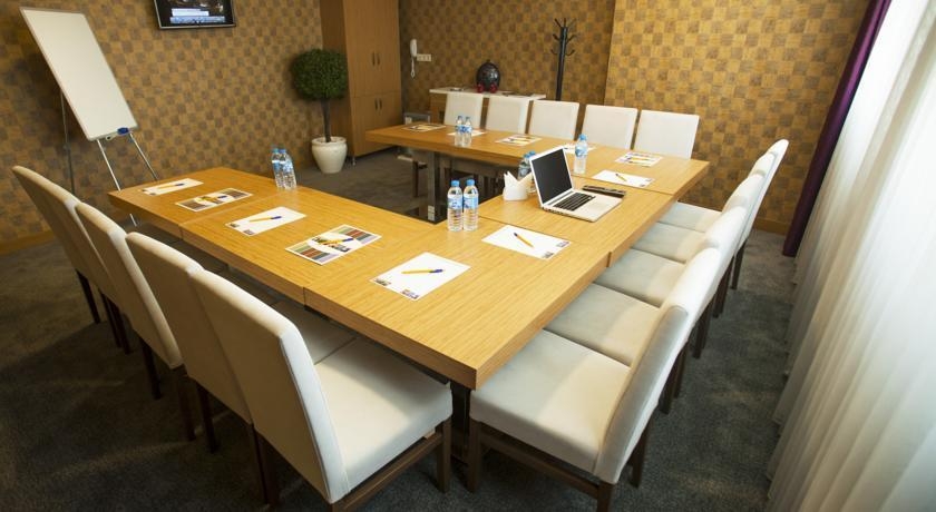 Imagen general del Helikon Business Hotel. Foto 6