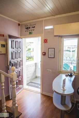 Imagen general del Help Yourself Hostels - Carcavelos Coast. Foto 8