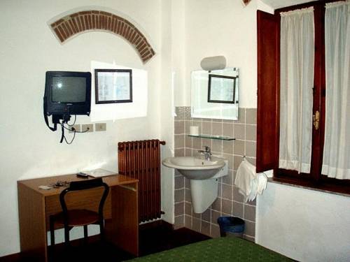 Imagen de la habitación del Helvetia Pisa Tower. Foto 14