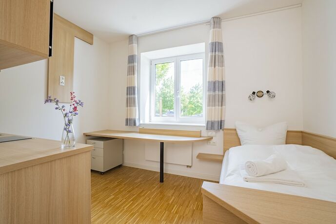 Imagen de la habitación del Henrys Sleeping am Augsburger Eiskanal. Foto 16