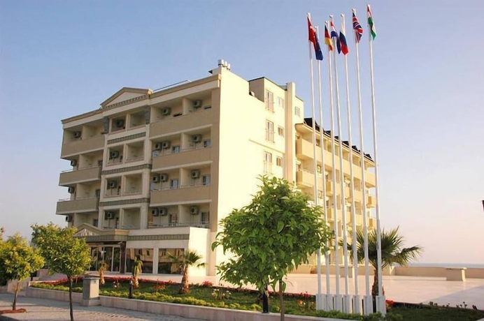 Imagen general del Hera Beach Hotel. Foto 1