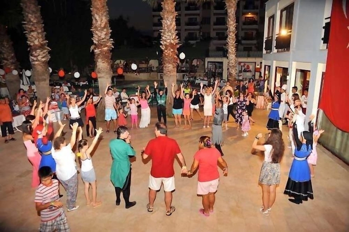 Imagen de los interiores del Hera Beach Hotel. Foto 10