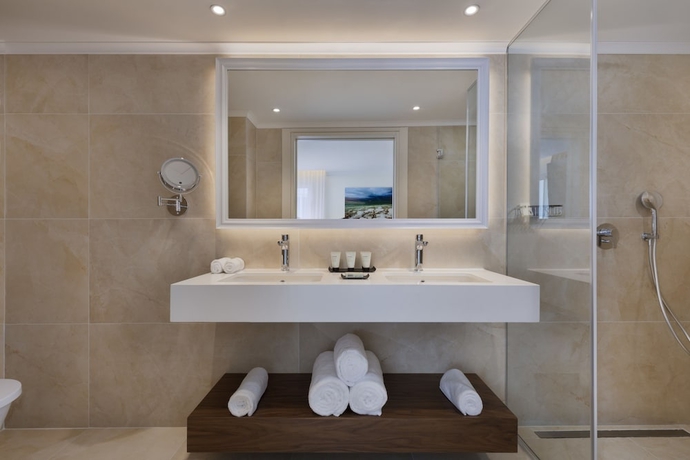 Imagen de la habitación del Herbert Samuel Milos Dead Sea. Foto 8