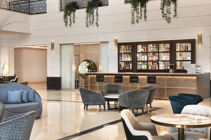 Imagen del bar/restaurante del Herbert Samuel Opera Tel Aviv. Foto 2