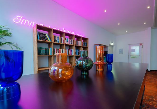 Imagen de los interiores del Hessenland Hotel By Stay Awesome. Foto 15