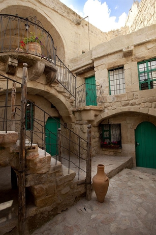 Imagen de los exteriores del Hezen Cave Hotel. Foto 10