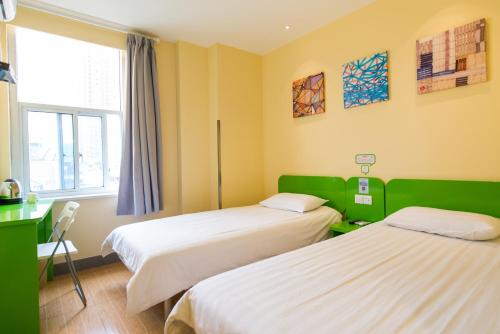 Imagen general del Hi Inn Chongqing Beibei Pedestrian Street. Foto 2