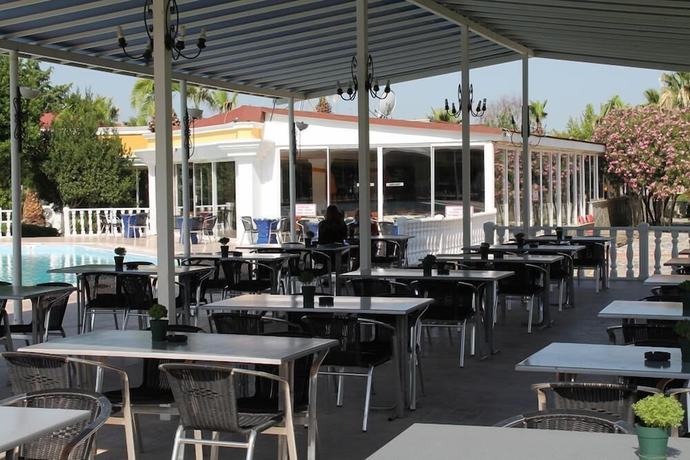 Imagen del bar/restaurante del Hierapolis Termal Hotel. Foto 10