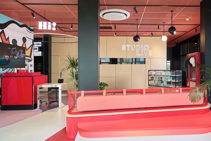 Imagen de los interiores del Hife V&eacute;lizy. Foto 10