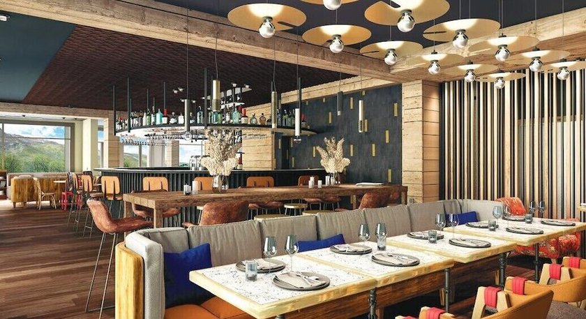 Imagen del bar/restaurante del Higalik Hotel. Foto 4