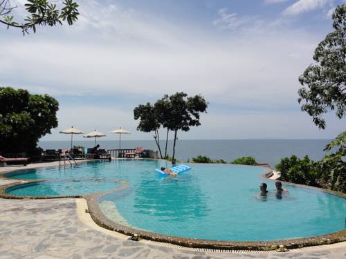 Imagen de la habitación del High Life Bungalow. Foto 2