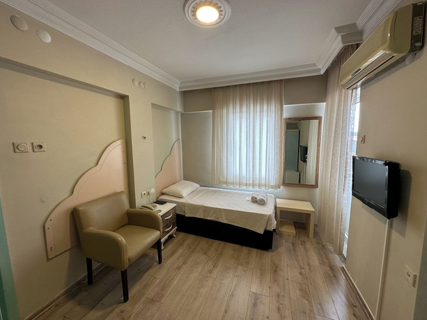 Imagen de la habitación del Hikmethan Otel. Foto 12