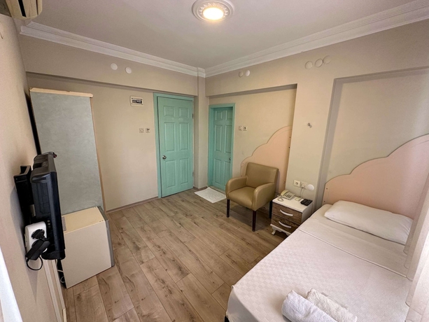 Imagen de la habitación del Hikmethan Otel. Foto 15
