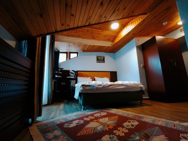 Imagen de la habitación del Hill River Hotel. Foto 5