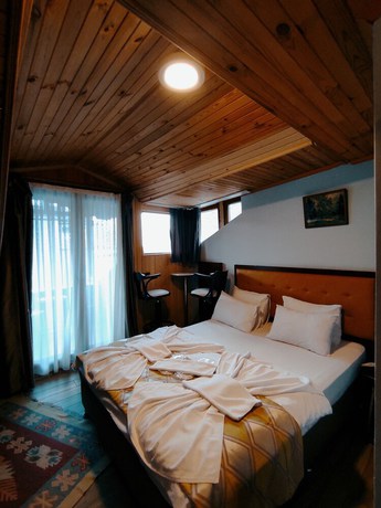 Imagen de la habitación del Hill River Hotel. Foto 7