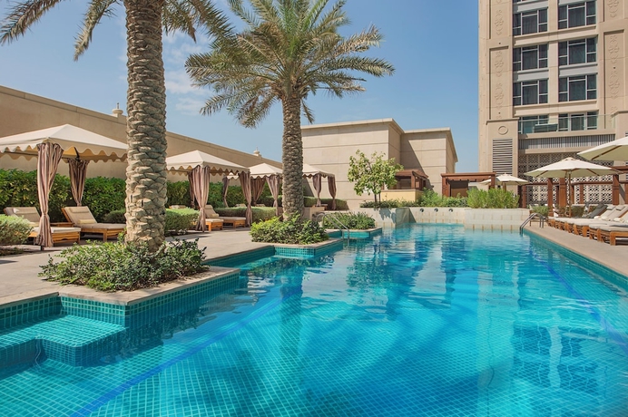 Imagen de la piscina del Hilton Luxury Hotel &ndash; Rooms Only | Mandatory All-Inclusive Paid At Hotel. Foto 13