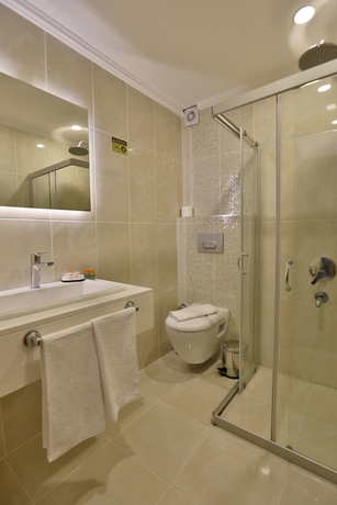 Imagen de la habitación del Himm Hotel. Foto 3