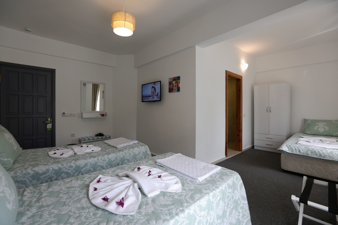 Imagen de la habitación del Himm Hotel. Foto 11