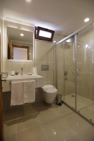 Imagen de la habitación del Himm Hotel. Foto 15