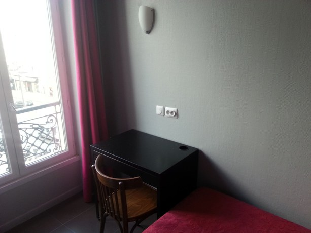 Imagen de la habitación del Hipotel Paris Bastille Saint Antoine. Foto 12