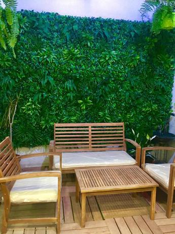 Imagen de los exteriores del Hispania House. Foto 8