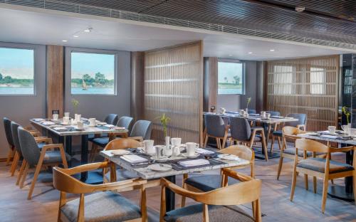 Imagen general del Historia The Boutique Hotel Nile Cruise -Every Monday from Luxor for 04 & 07 Nights - Every Friday F. Foto 5