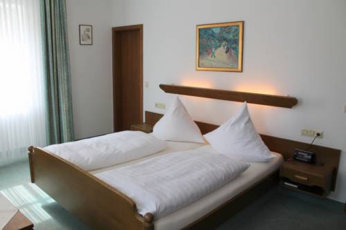 Imagen de la habitación del Hocher Hotel. Foto 3