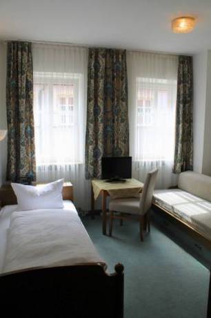 Imagen de la habitación del Hocher Hotel. Foto 6