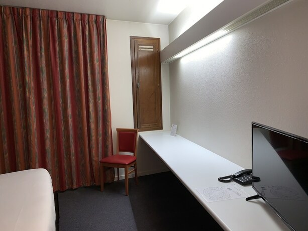 Imagen de la habitación del Hôtel AGENA Lille Aéroport Lesquin. Foto 11